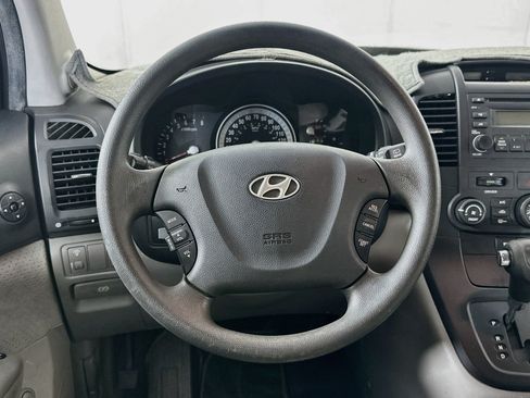 Used 2008 Hyundai Entourage GLS FWD image 17