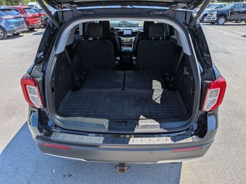 Used 2020 Ford Explorer XLT w/ Equipment Group 202A AWD/4WD image 22