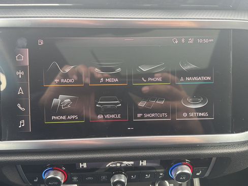 Used 2020 Audi Q3 2.0T Prestige w/ Prestige Package image 25