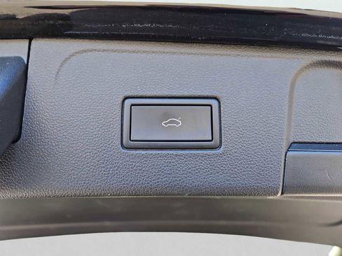 Used 2023 Volkswagen Atlas SEL image 25