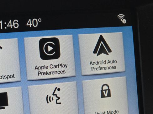 Used 2018 Ford Explorer XLT w/ Equipment Group 202A image 17