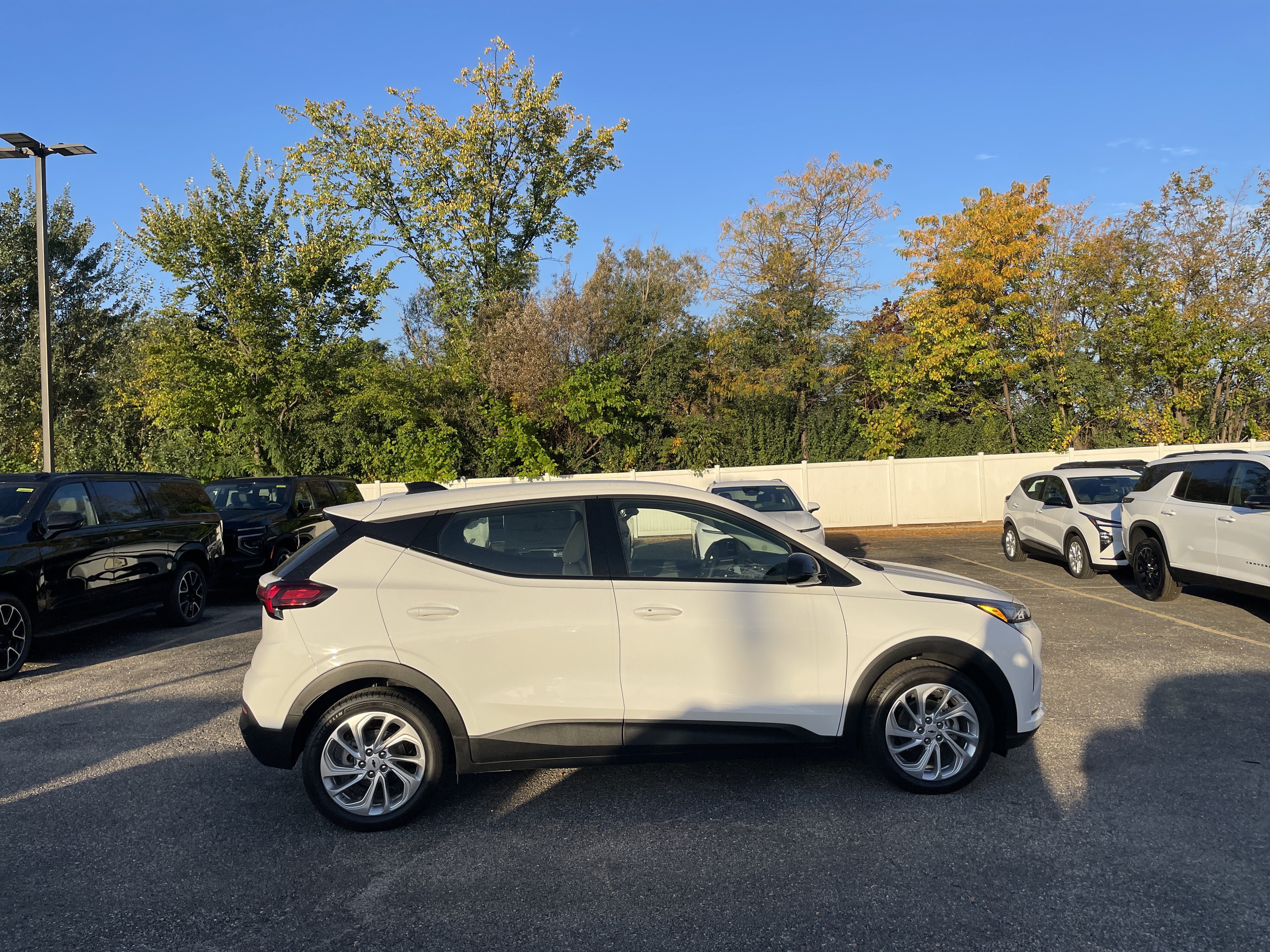 New 2027 Chevrolet Bolt LT w/ Comfort Package FWD image 4