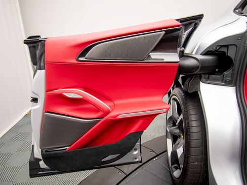 Used 2025 Ferrari Purosangue AWD/4WD image 42