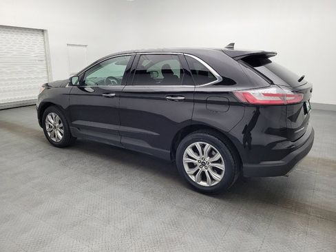 Used 2024 Ford Edge Titanium image 3