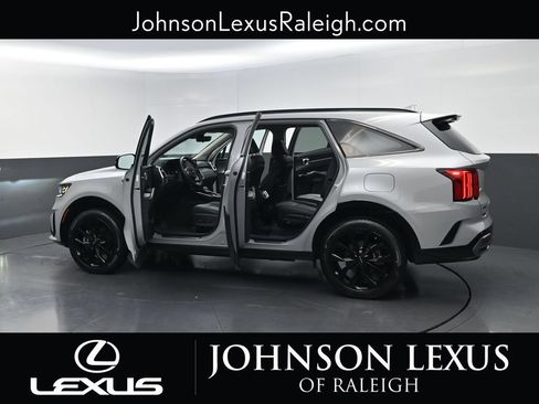 Used 2022 Kia Sorento SX AWD/4WD image 38