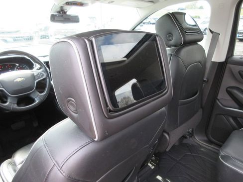 Used 2021 Chevrolet Traverse High Country w/ LPO, Floor Liner Package image 17