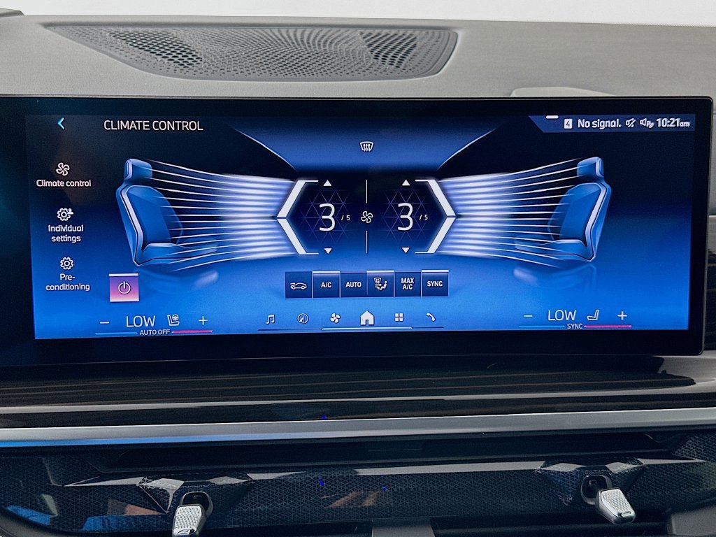 Used 2025 BMW X5 sDrive40i w/ Premium Package RWD image 16