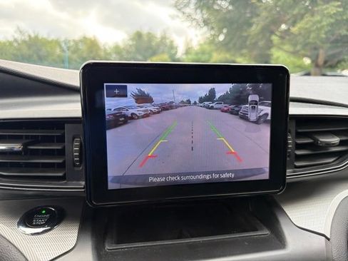 Used 2020 Ford Explorer XLT AWD/4WD image 24