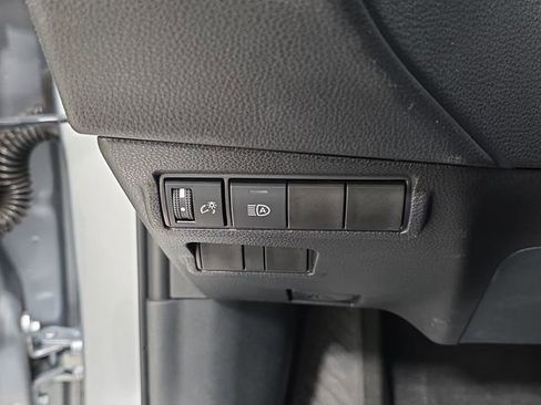 Certified 2025 Toyota Corolla Cross LE image 23