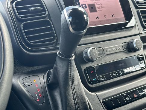 Used 2025 RAM ProMaster 2500 w/ Storage Group image 18