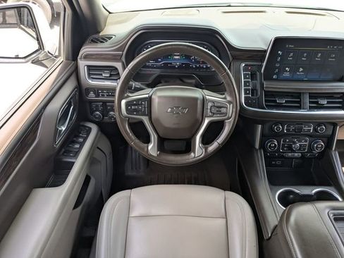 Used 2022 Chevrolet Tahoe Z71 AWD/4WD image 16