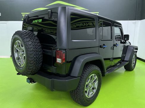 Used 2015 Jeep Wrangler Unlimited Rubicon AWD/4WD image 10