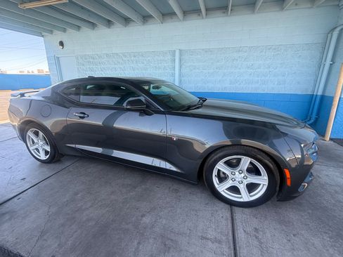 Used 2016 Chevrolet Camaro LT RWD image 2