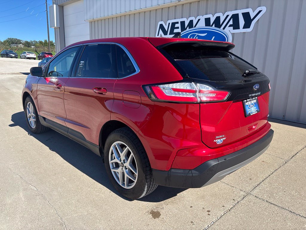Used 2024 Ford Edge SEL w/ Convenience Package AWD/4WD image 6