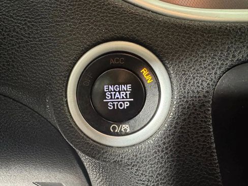 Used 2022 Dodge Charger SXT image 17