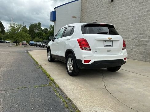 Used 2019 Chevrolet Trax LS w/ Tint and Cruise Package AWD/4WD image 9