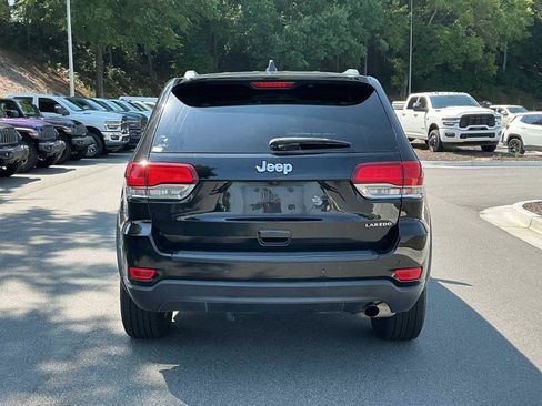 Used 2021 Jeep Grand Cherokee Laredo RWD image 4