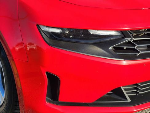 Used 2023 Chevrolet Camaro LT image 9