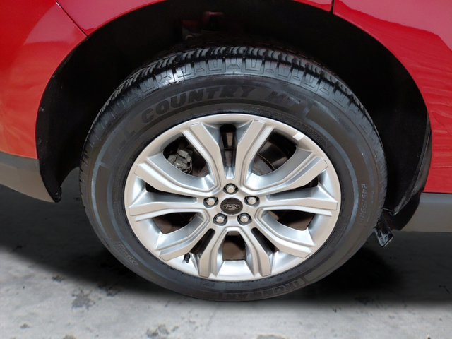 Used 2024 Ford Edge Titanium AWD/4WD image 9