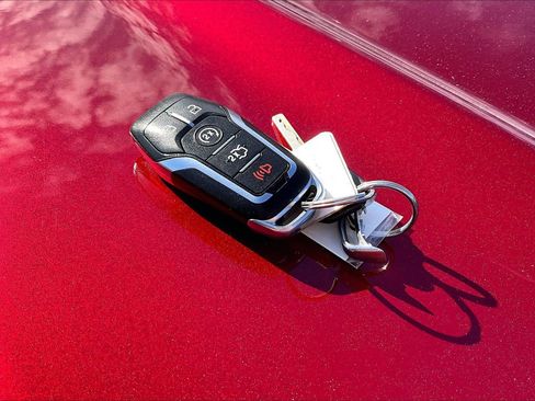 Used 2016 Ford Edge Titanium w/ Equipment Group 302A image 38