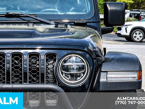 Used 2020 Jeep Gladiator Rubicon w/ LED Lighting Group AWD/4WD image 15