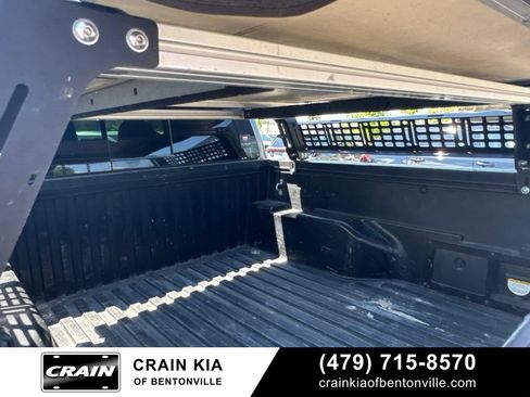 Used 2017 Toyota Tacoma TRD Sport w/ Tow Package (A/T) AWD/4WD image 11