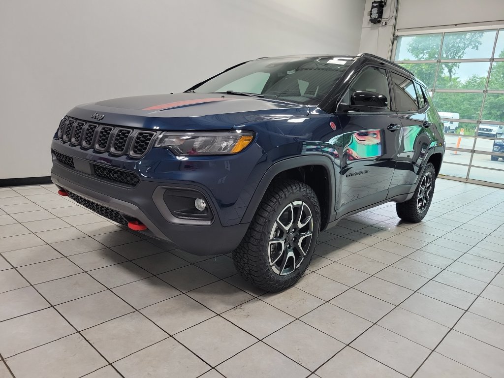 New 2026 Jeep Compass Trailhawk AWD/4WD image 3