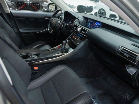 Used 2018 Lexus IS 300 AWD image 26