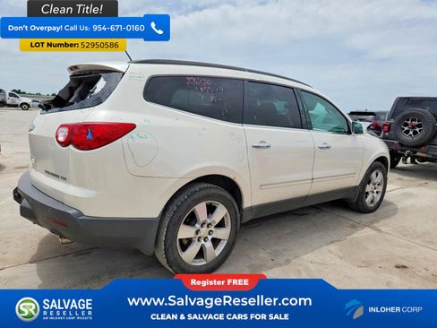 Used 2012 Chevrolet Traverse LTZ FWD image 4