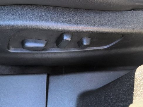 Used 2023 Cadillac XT4 Premium Luxury image 24