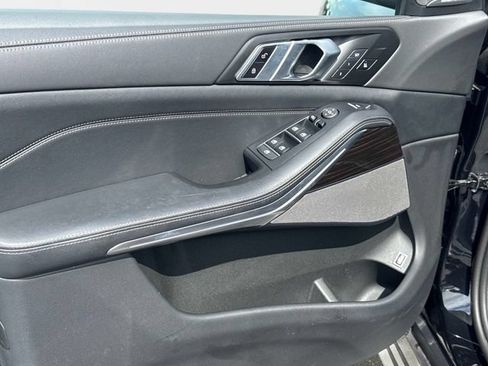 Used 2025 BMW X5 xDrive50e AWD/4WD image 14
