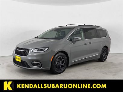 Used 2022 Chrysler Pacifica Limited