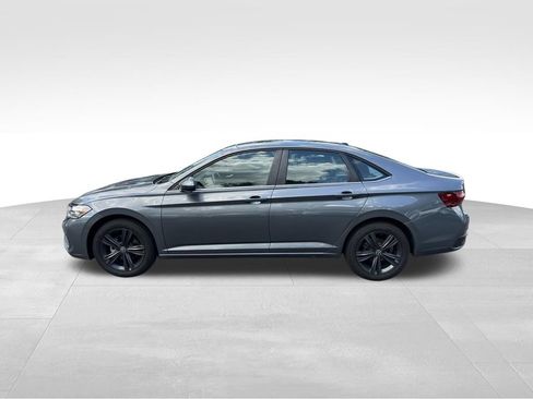 Used 2024 Volkswagen Jetta SE FWD image 4