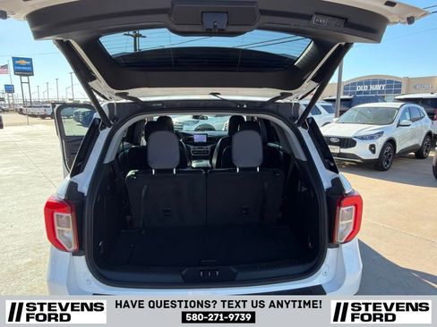 Used 2023 Ford Explorer XLT w/ Equipment Group 202A RWD image 36