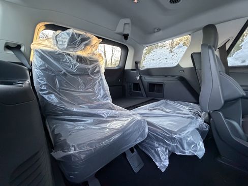 New 2026 Ford Expedition Active image 35