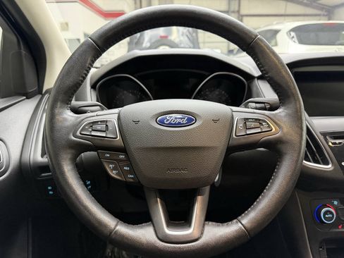 Used 2018 Ford Focus SEL w/ Cold Weather Package FWD image 22