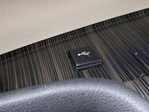 Certified 2021 Toyota Sienna Platinum image 31