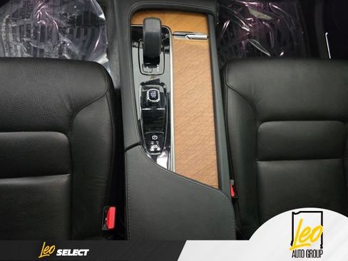 Used 2023 Volvo XC90 B6 Plus w/ Protection Package Premier AWD/4WD image 15