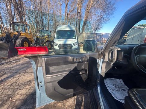 Used 2025 Ford Bronco Outer Banks image 15