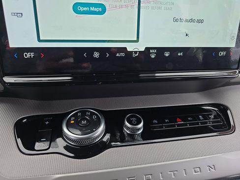 New 2025 Ford Expedition Active image 23