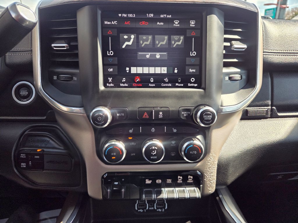 Used 2021 RAM 3500 Laramie w/ Cold Weather Group AWD/4WD image 16