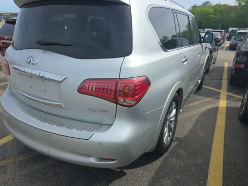 Used 2017 INFINITI QX80 4WD image 2
