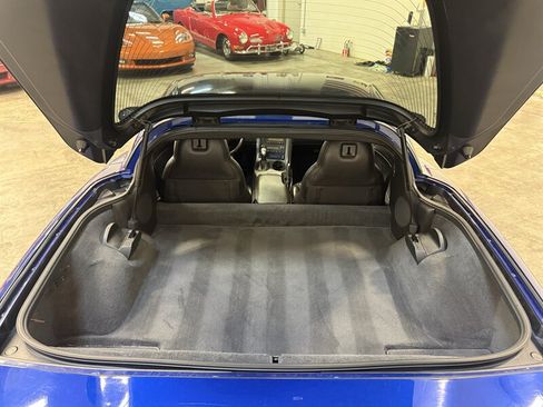Used 2006 Chevrolet Corvette Coupe w/ Preferred Equipment Group RWD image 34