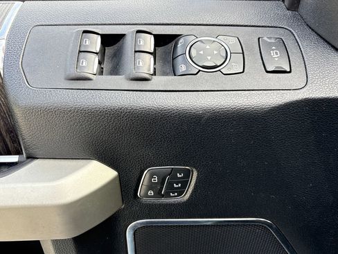 Used 2020 Ford F250 Lariat image 17