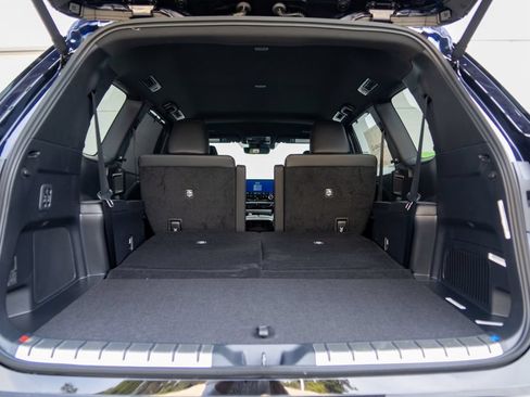 New 2026 Lexus TX 500h AWD image 9
