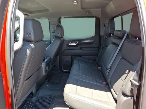 Used 2022 Chevrolet Silverado 1500 LT Trail Boss w/ LT Trail Boss Premium Package AWD/4WD image 7