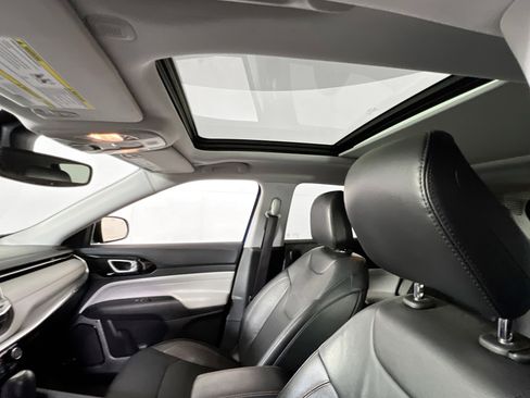 Used 2022 Jeep Compass Limited w/ Sun and Sound Group image 22