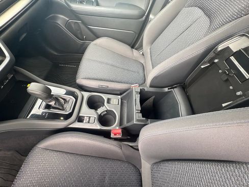 Used 2025 Subaru Forester Premium AWD/4WD image 32