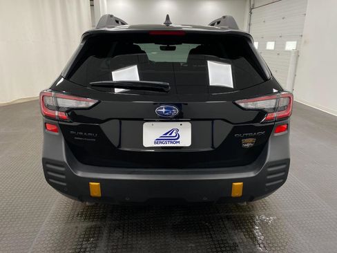 Used 2025 Subaru Outback Wilderness AWD/4WD image 5