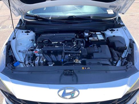 Used 2021 Hyundai Elantra SEL FWD image 13